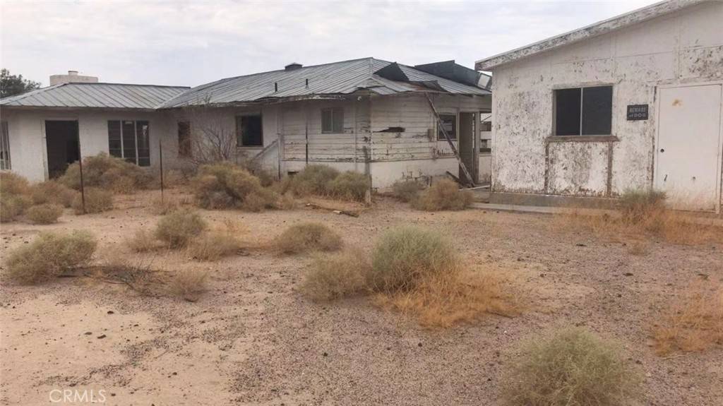 Newberry Springs, CA 92365,48380 Morgan LN