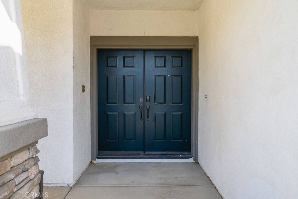 Eastvale, CA 92880,6328 Madera CT