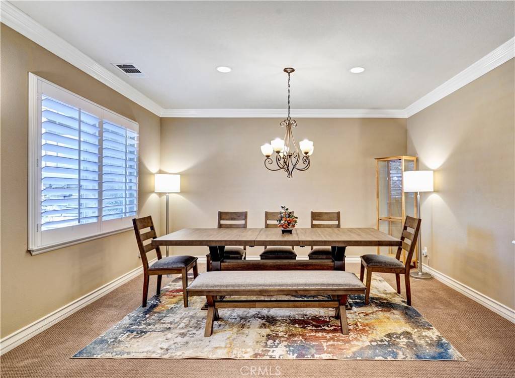 Eastvale, CA 92880,6930 Edinburgh