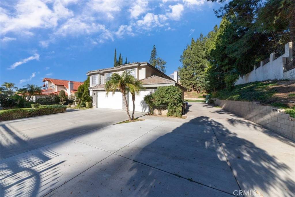 Colton, CA 92324,1666 Laurelwood AVE