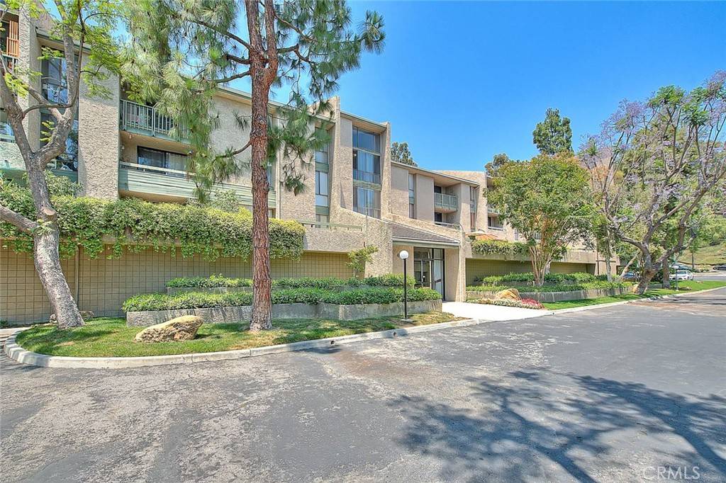 County - Los Angeles, CA 90042,4049 Via Marisol #224