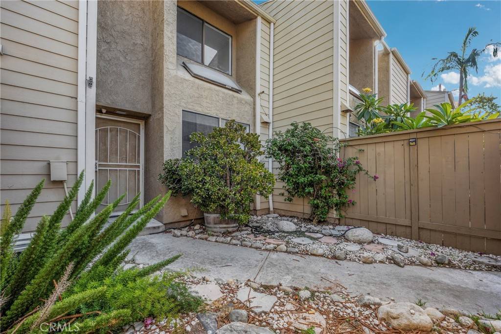 Cypress, CA 90630,5443 Twin Lakes DR