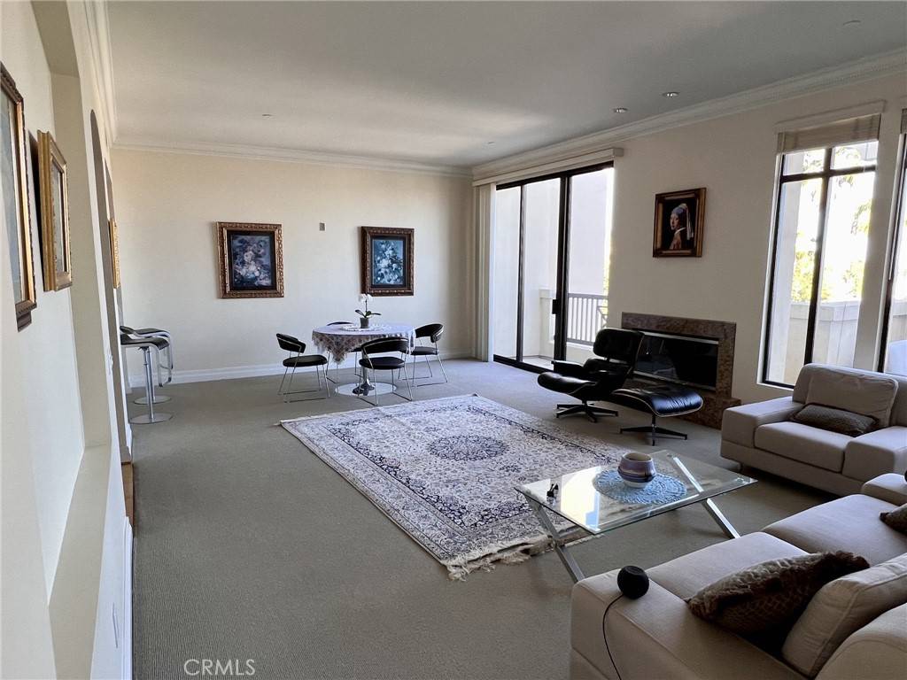 Los Angeles, CA 90049,11847 Gorham AVE #403