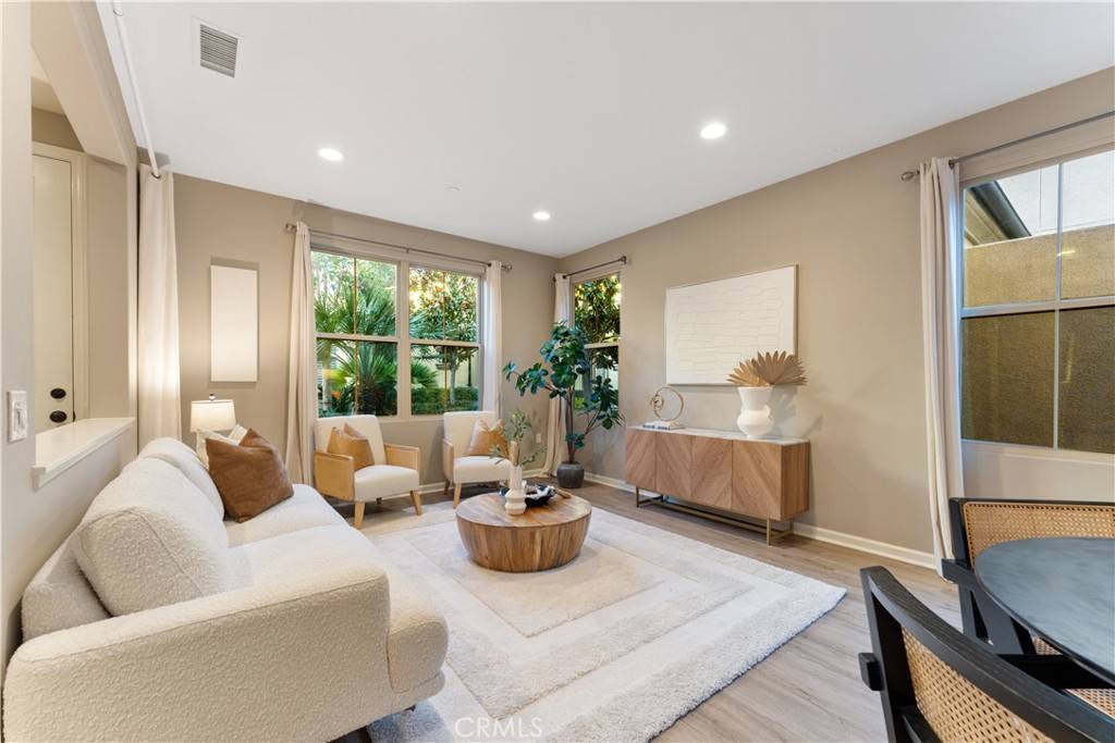 Irvine, CA 92620,78 Desert