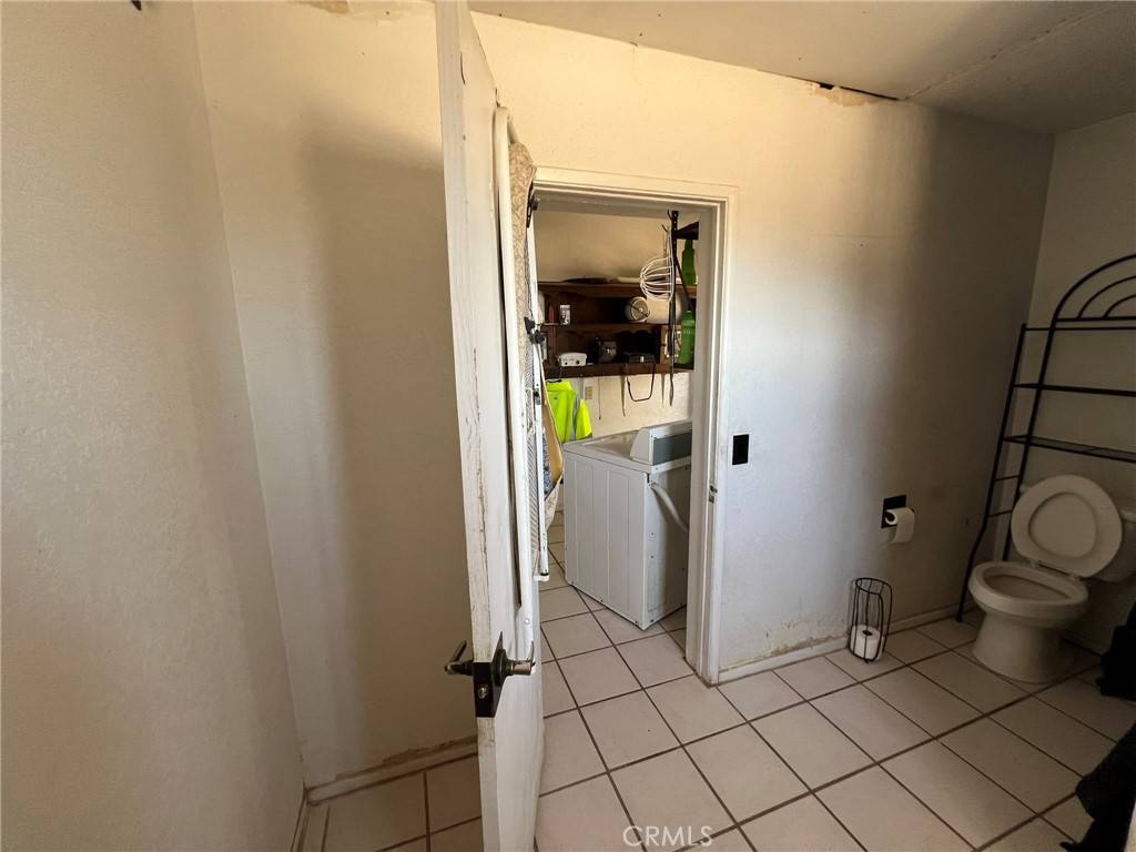 Landers, CA 92285,1567 Dakota LN