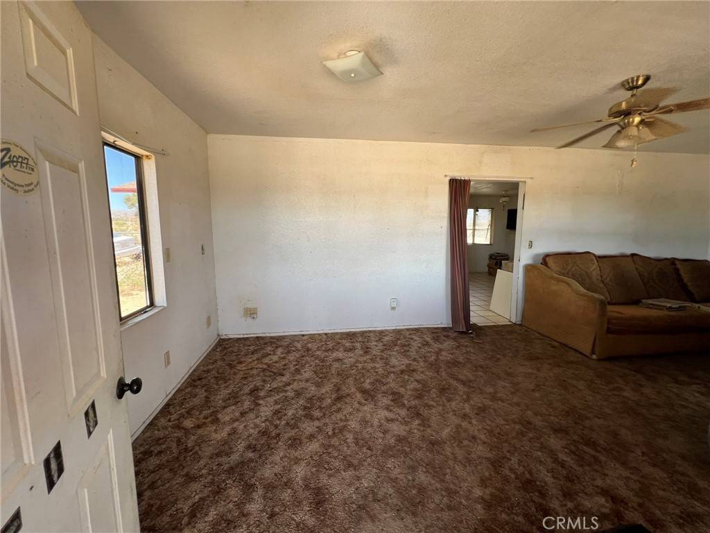 Landers, CA 92285,1567 Dakota LN