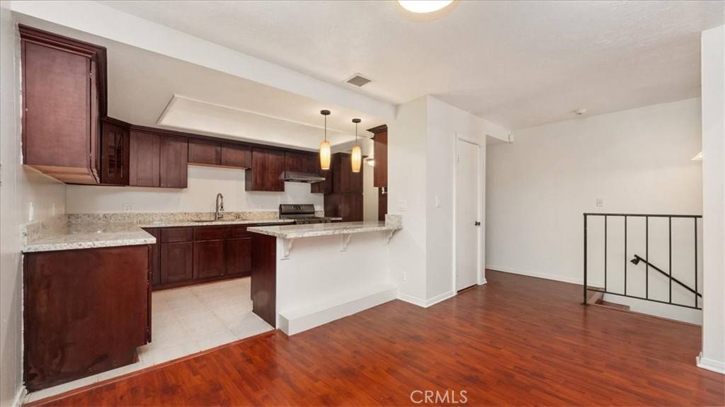 Monrovia, CA 91016,550 W Foothill BLVD #C