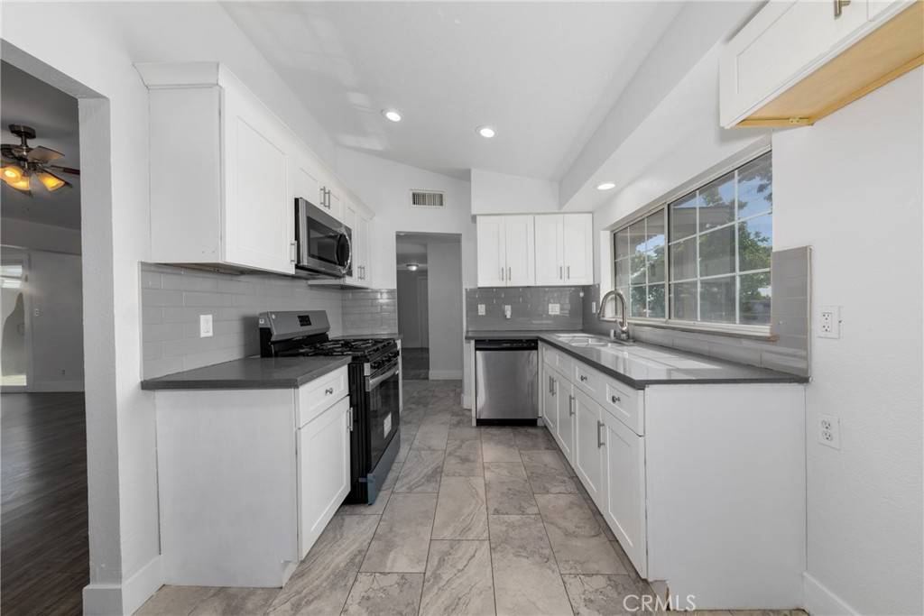 Ontario, CA 91762,840 N North Benson AVE