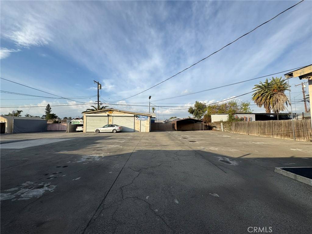 La Puente, CA 91744,15943 Amar RD