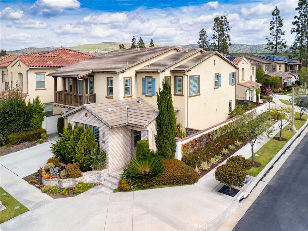 Brea, CA 92823,326 La Ventana DR