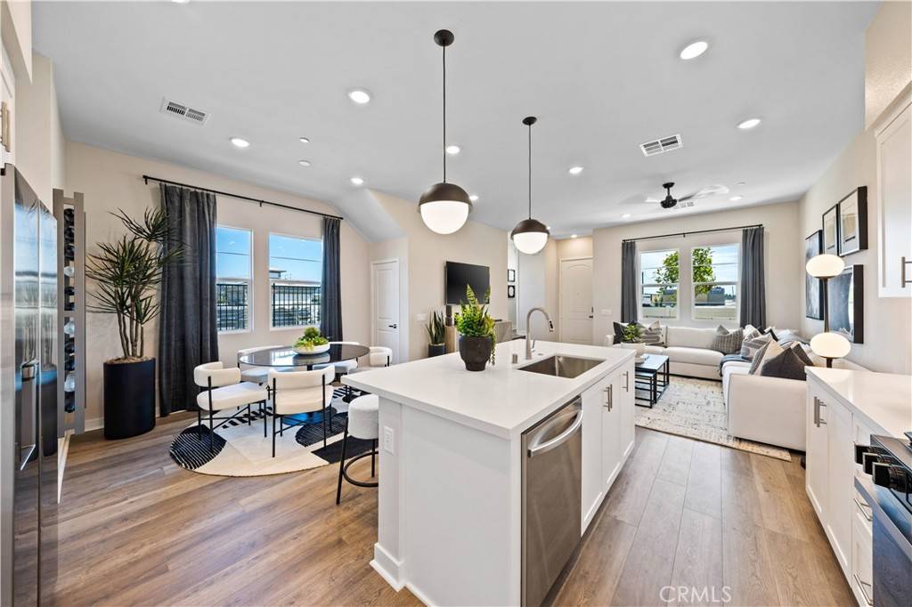 Walnut, CA 91789,208 Siena CT