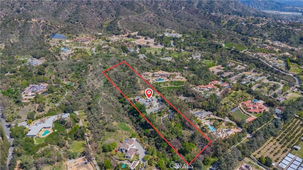 Bradbury, CA 91008,439 Deodar LN