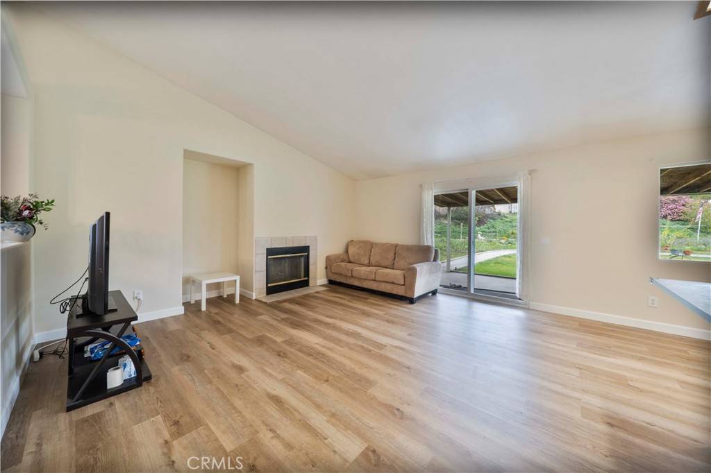Bloomington, CA 92316,10945 Trenmar LN