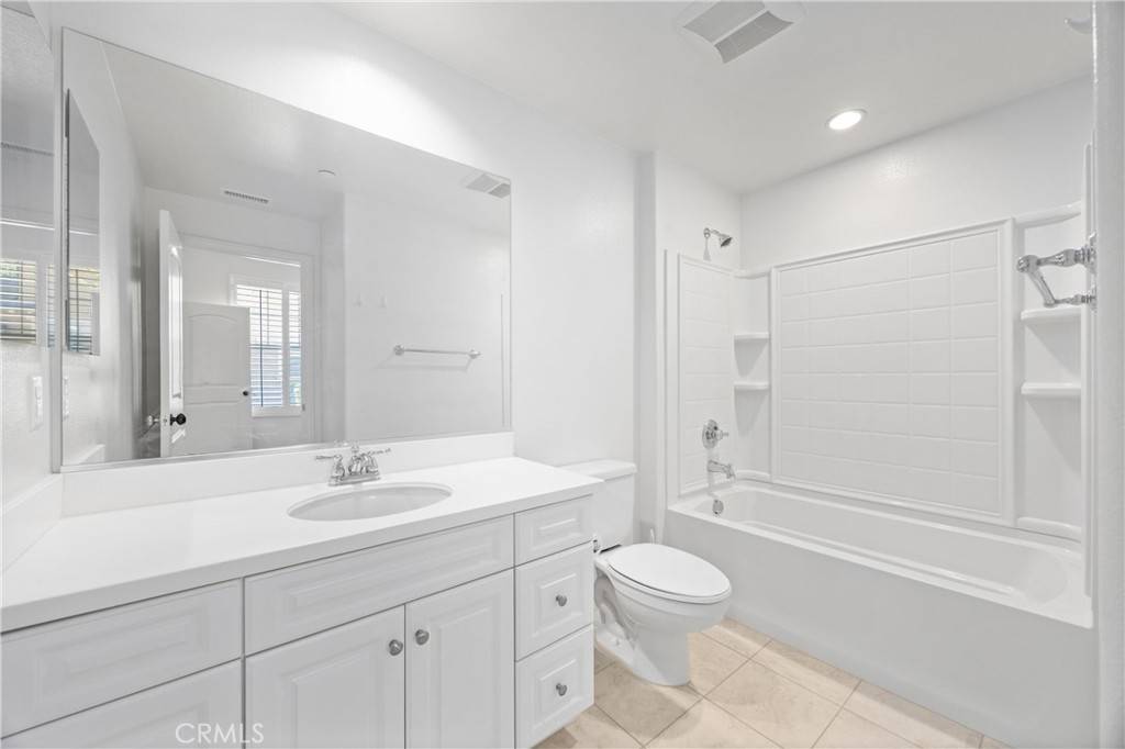 Ontario, CA 91761,3240 S Westmont LN #5