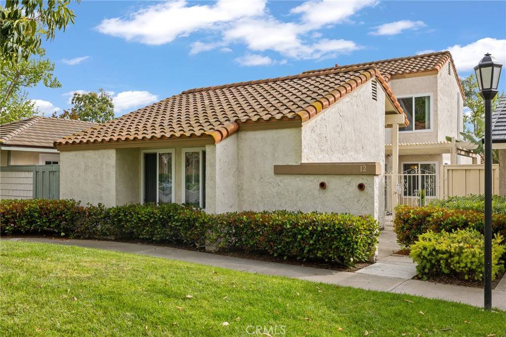 Irvine, CA 92618,12 Windrow