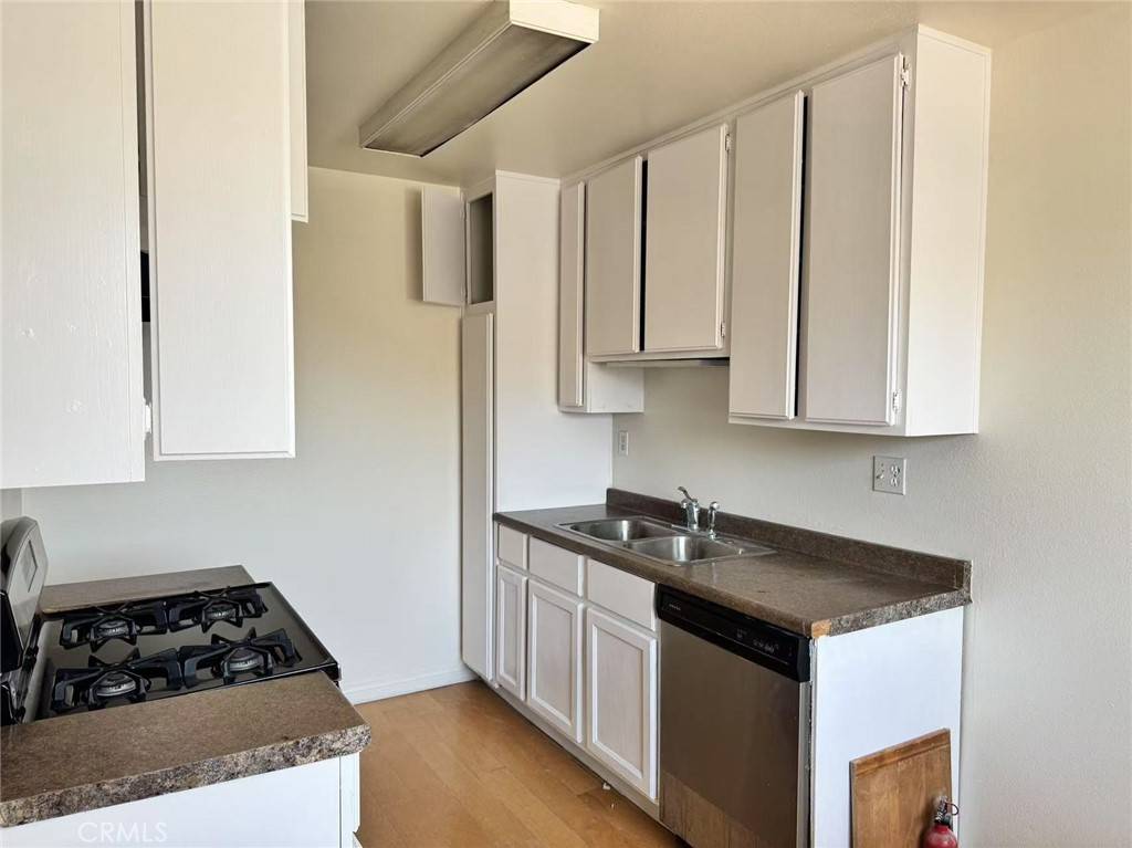 Long Beach, CA 90813,1566 Pine AVE #206A