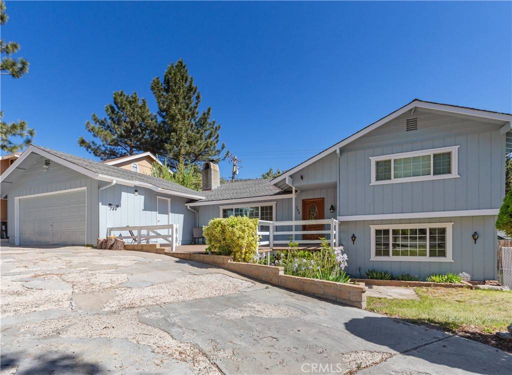 Wrightwood, CA 92397,784 Apple AVE