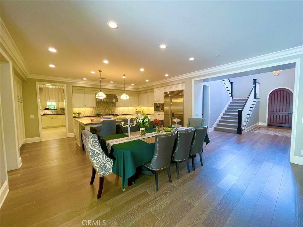 Irvine, CA 92602,33 Sunset Cv