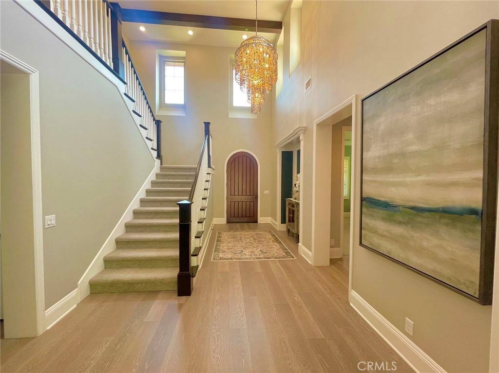 Irvine, CA 92602,33 Sunset Cv