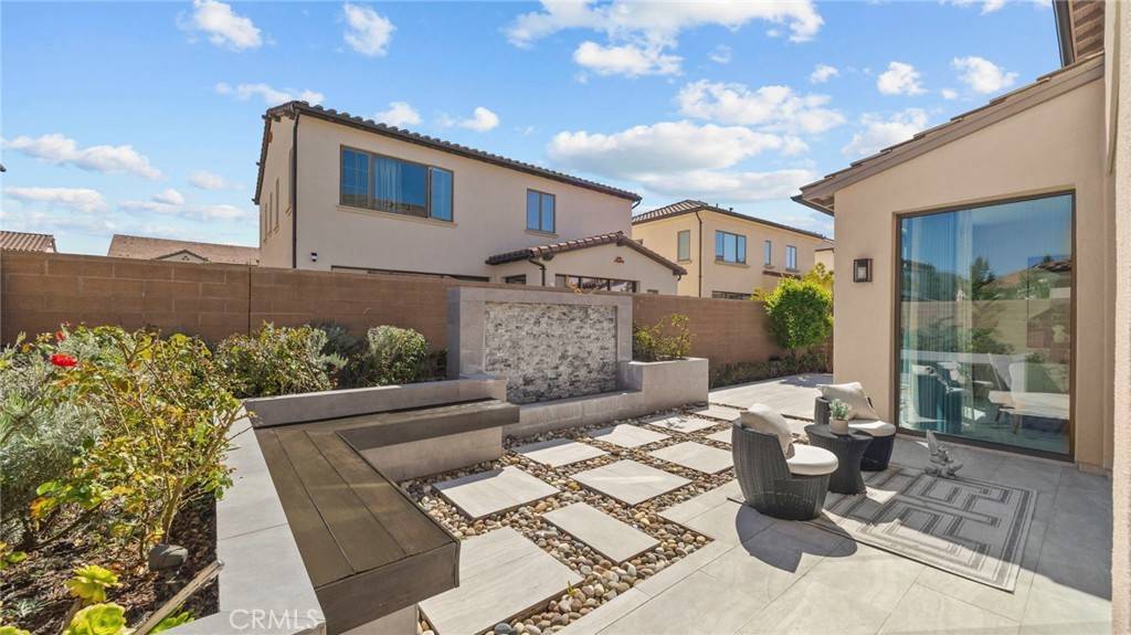 Irvine, CA 92602,106 villa ridge