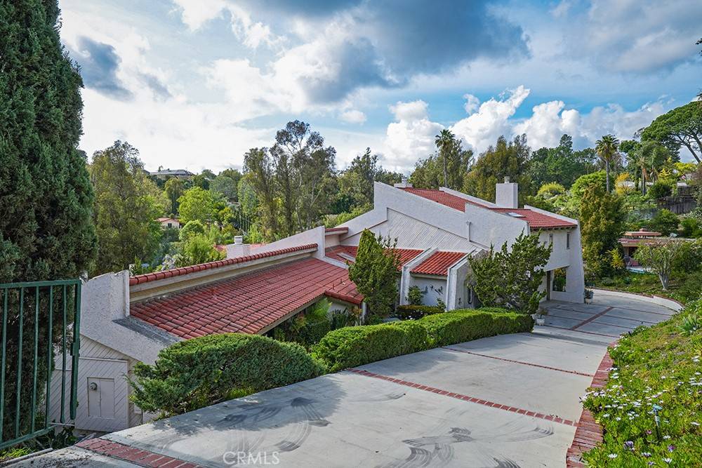Santa Ana, CA 92705,9752 Rangeview DR
