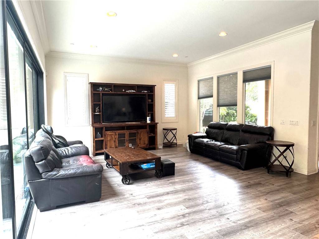 Lake Forest, CA 92630,13 Dahlia