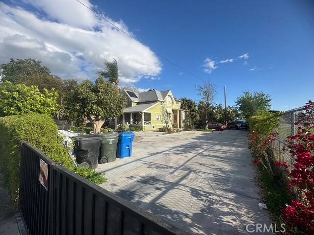 Pomona, CA 91767,850 E Columbia AVE