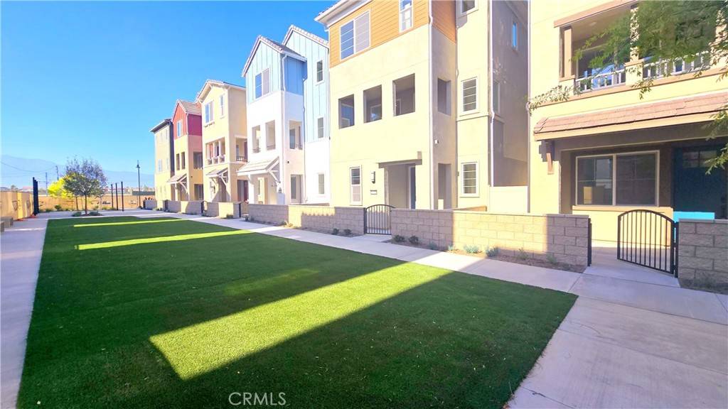 Eastvale, CA 92880,6044 Fairfax DR