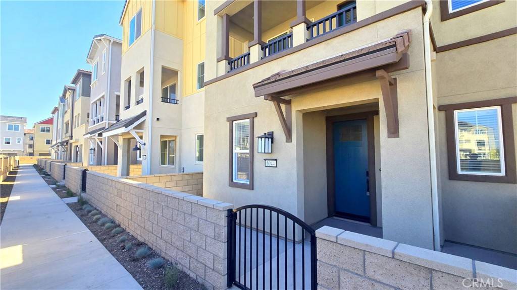 Eastvale, CA 92880,6044 Fairfax DR