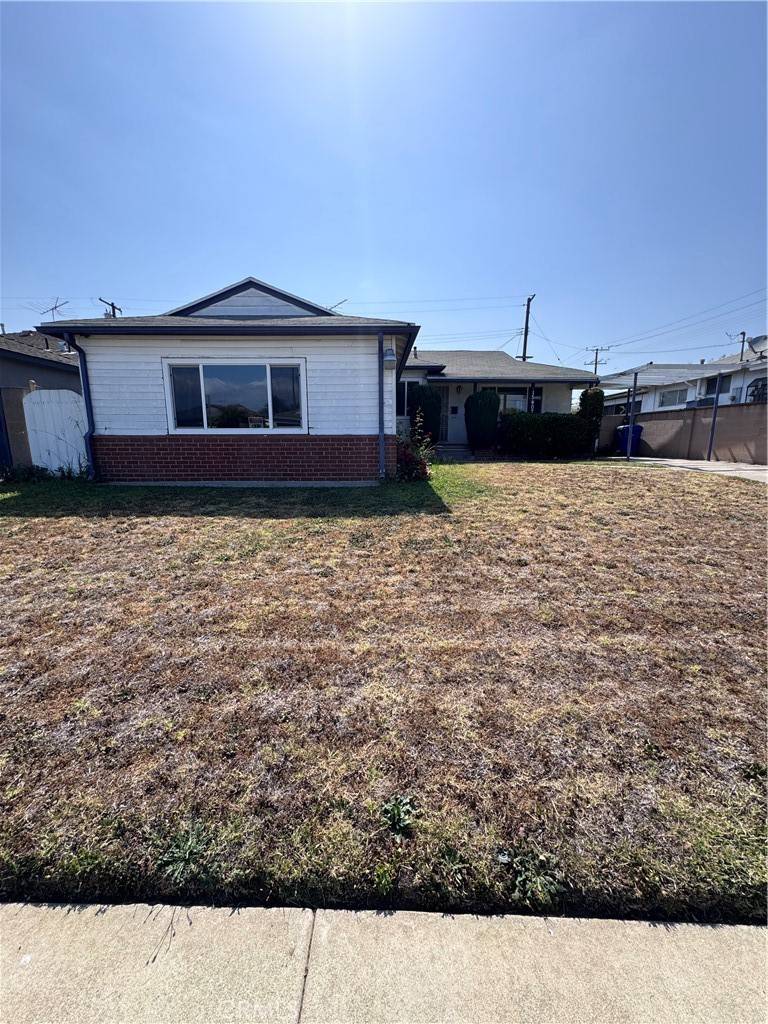Compton, CA 90220,15407 S Visalia AVE