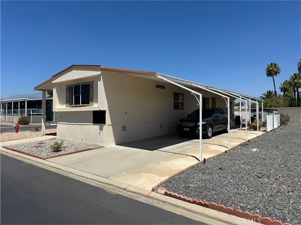 Rialto, CA 92377,2598 Ayala DR N #34