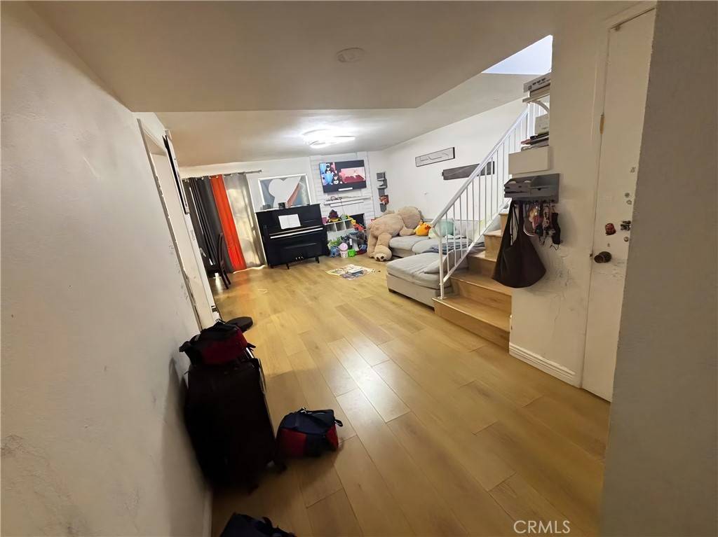Ontario, CA 91762,863 S Mountain AVE #22