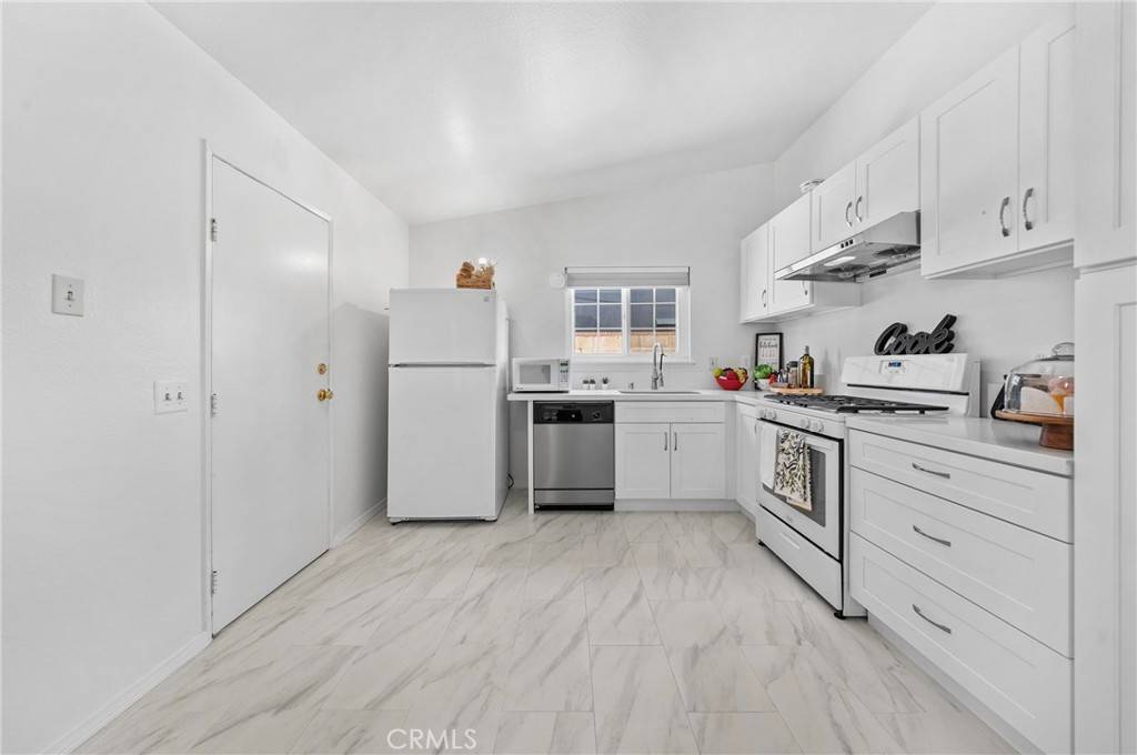 Rowland Heights, CA 91748,19508 Springport DR