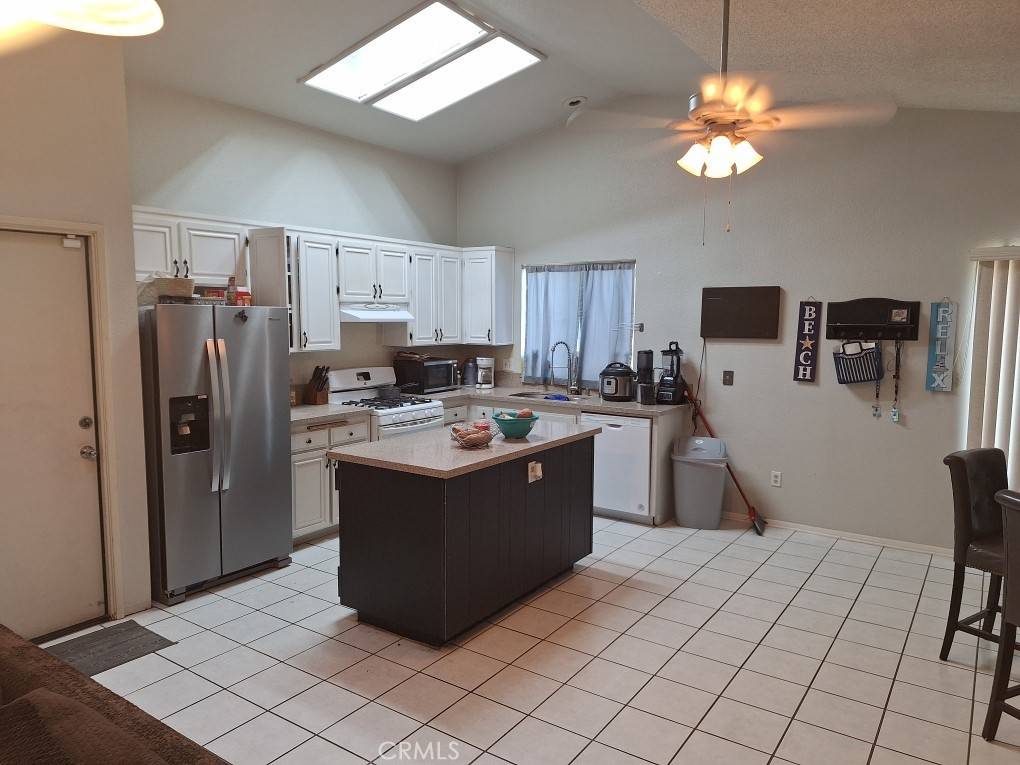 Victorville, CA 92395,12415 5th AVE