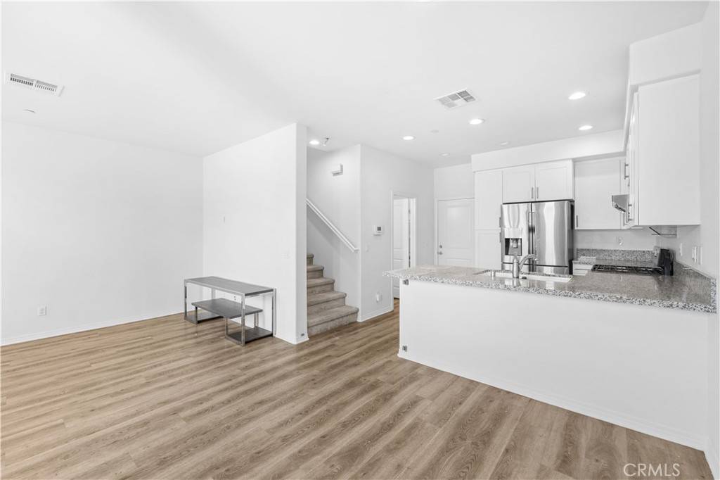 Temple City, CA 91780,5657 Mcculloch AVE #102