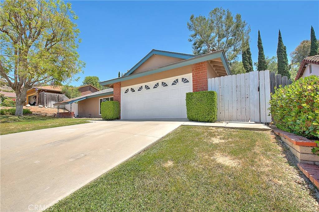 Diamond Bar, CA 91765,518 N Platina DR