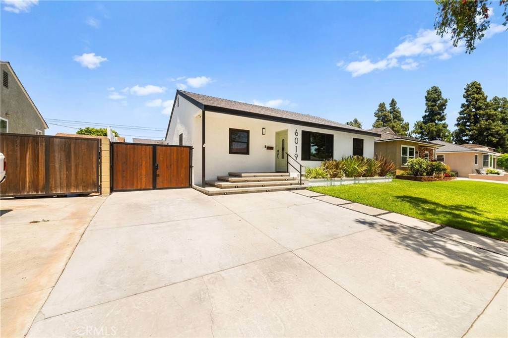 Lakewood, CA 90713,6019 Greentop ST