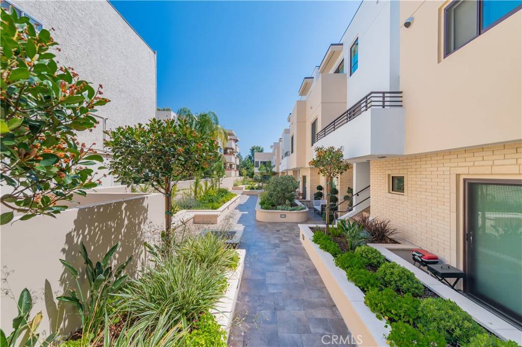 Pasadena, CA 91107,2428 E Del Mar BLVD #109