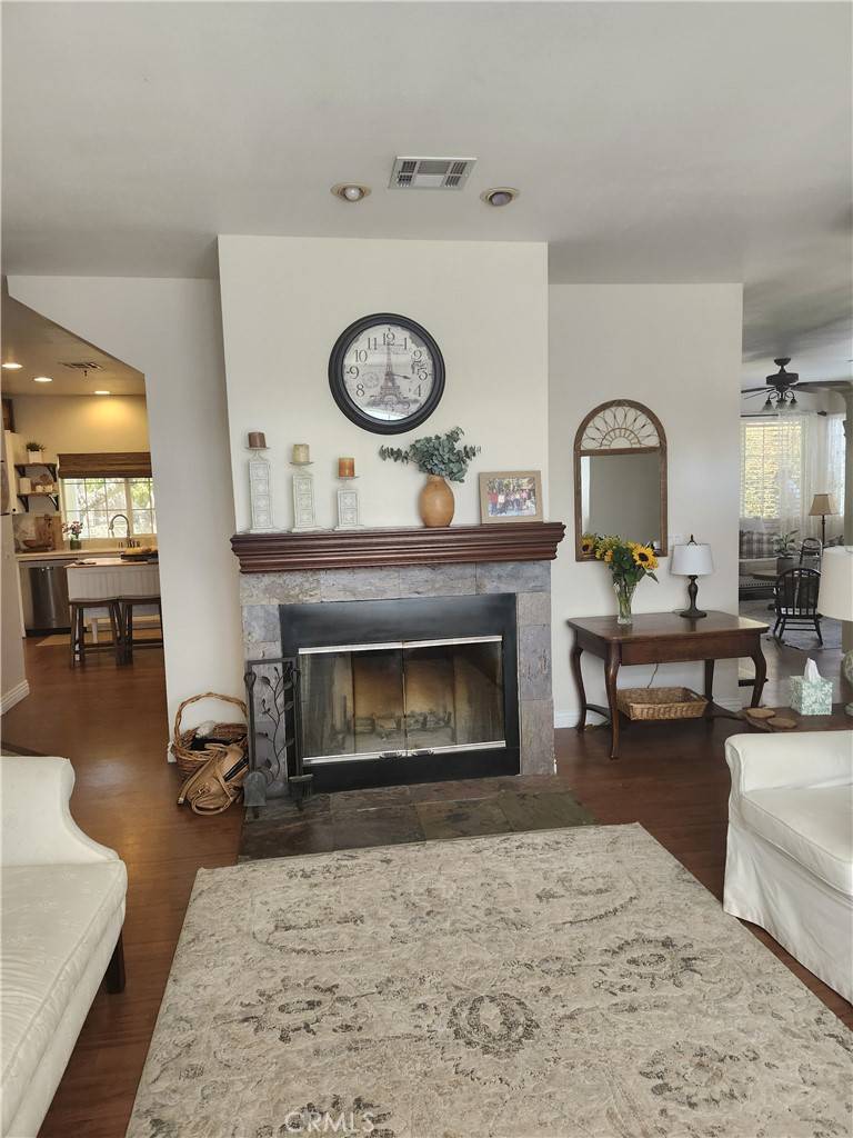 Camarillo, CA 93010,76 Nancy ST
