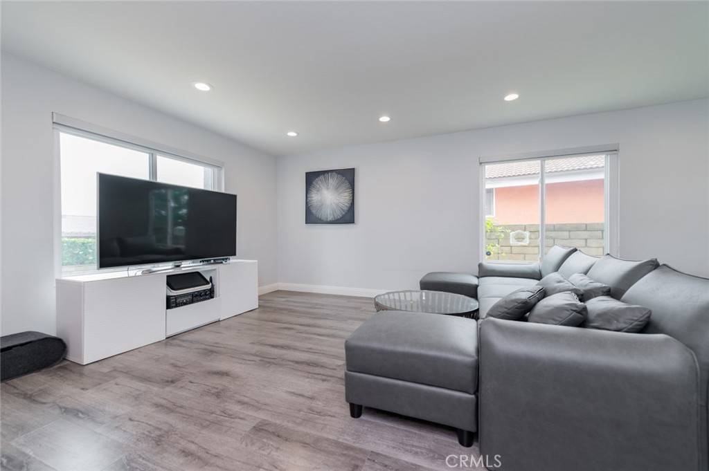 Diamond Bar, CA 91765,23811 Country View DR