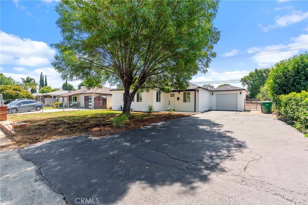 Corona, CA 92882,931 Via Bernardo
