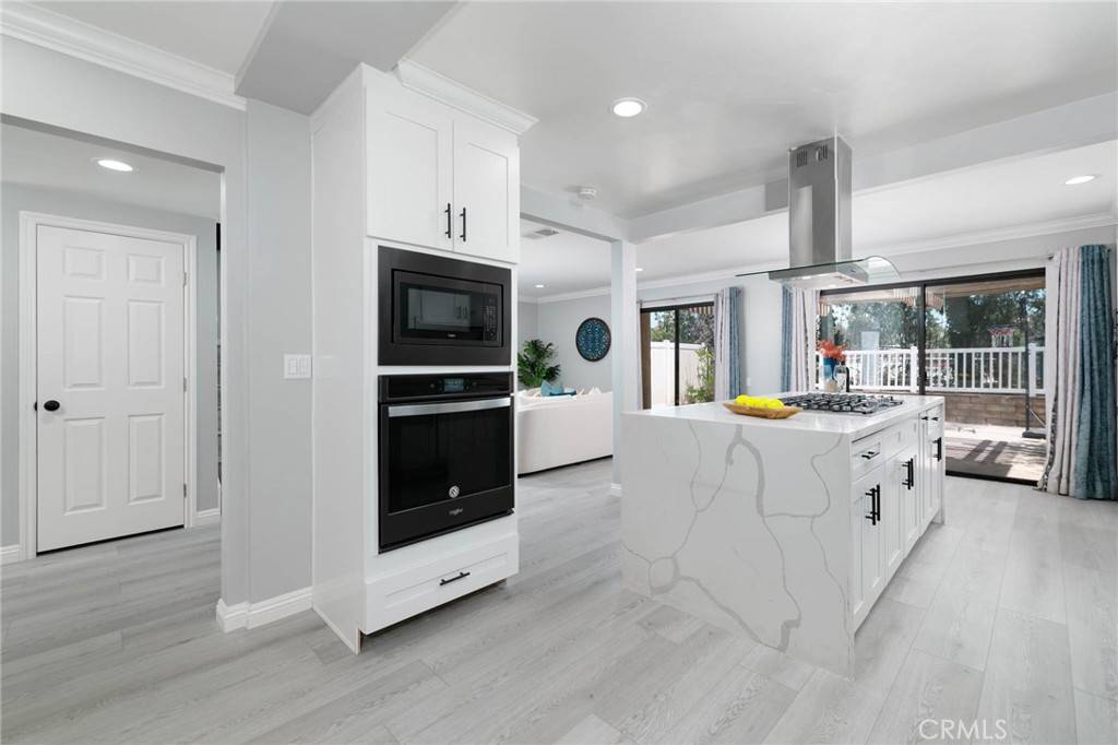 Diamond Bar, CA 91765,23064 Paseo De Terrado #2