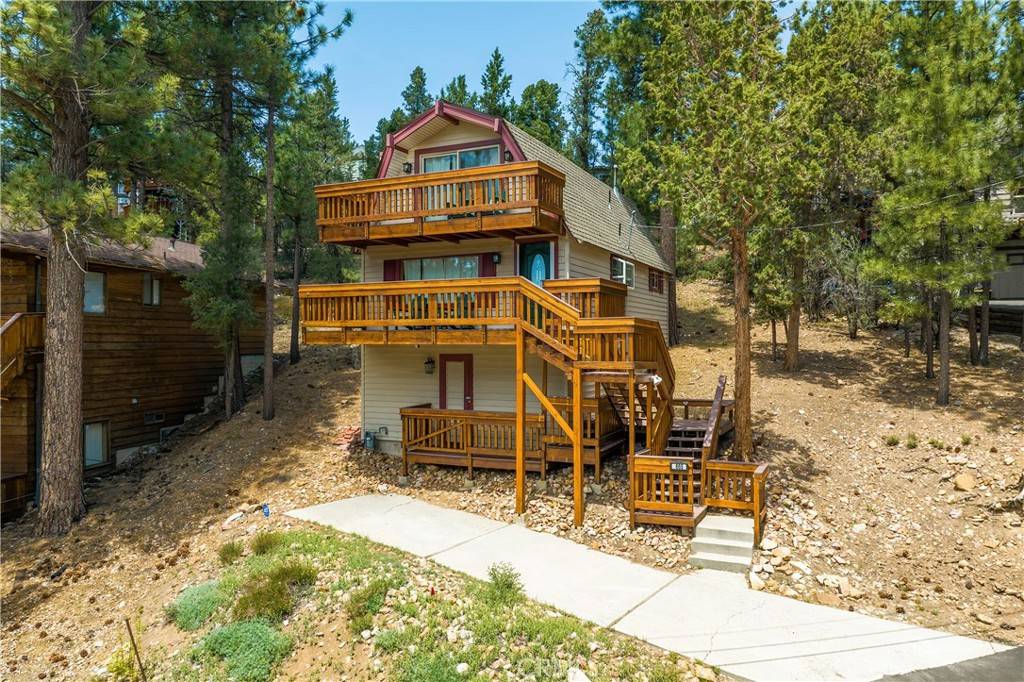 Big Bear City, CA 92314,865 Bear Mountain