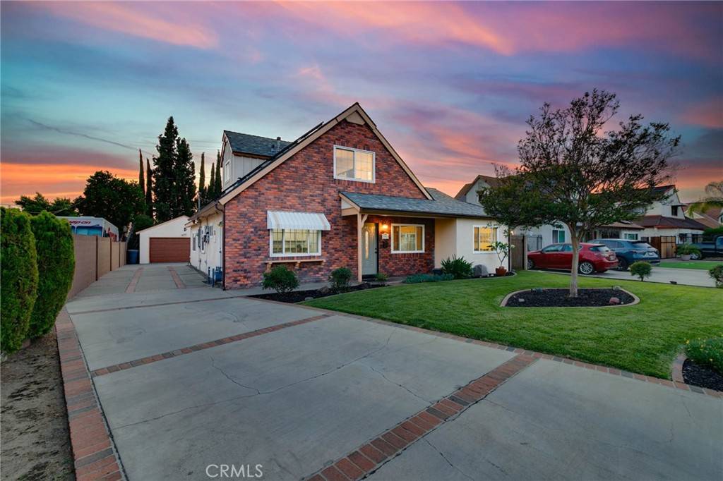 Covina, CA 91722,1157 N Fairvalley AVE