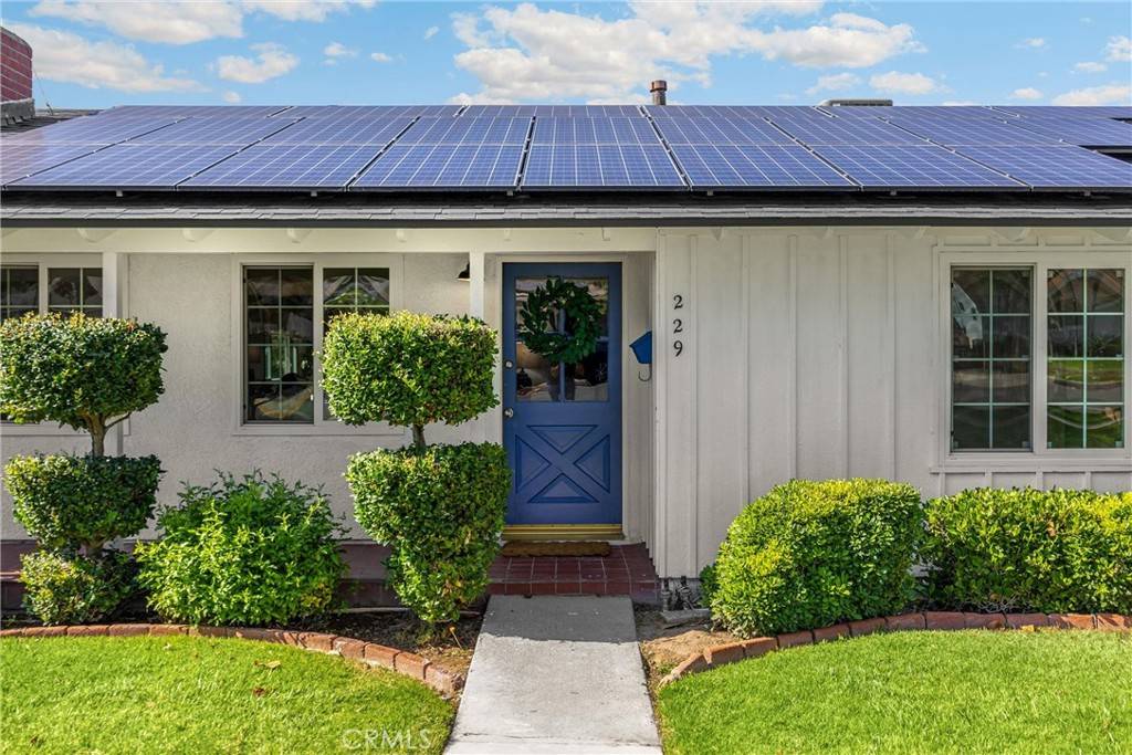 Corona, CA 92882,229 W Hacienda DR