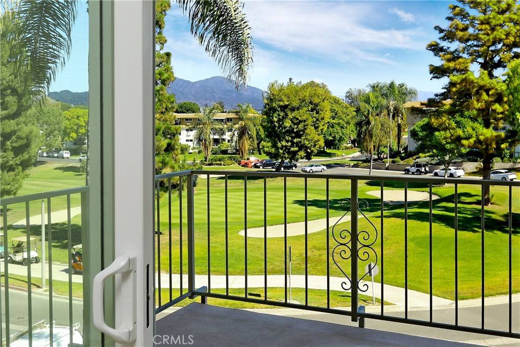 Laguna Woods, CA 92637,2386 Via Mariposa W #2B