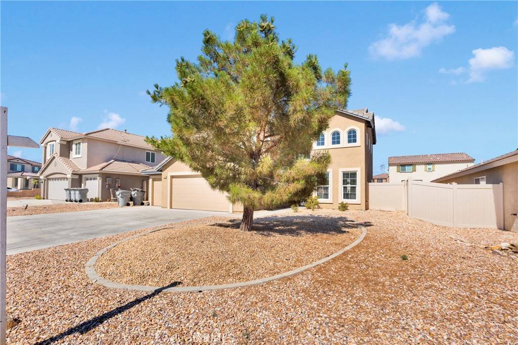Hesperia, CA 92344,8846 Tamarisk AVE