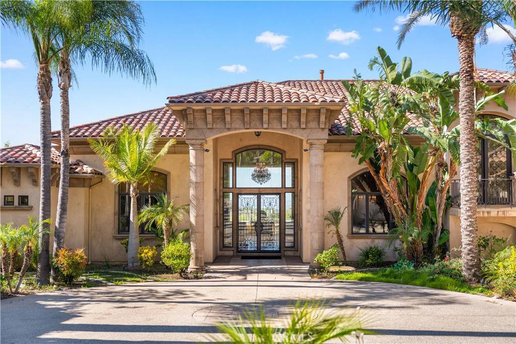 Corona, CA 92881,423 Cleveland WAY