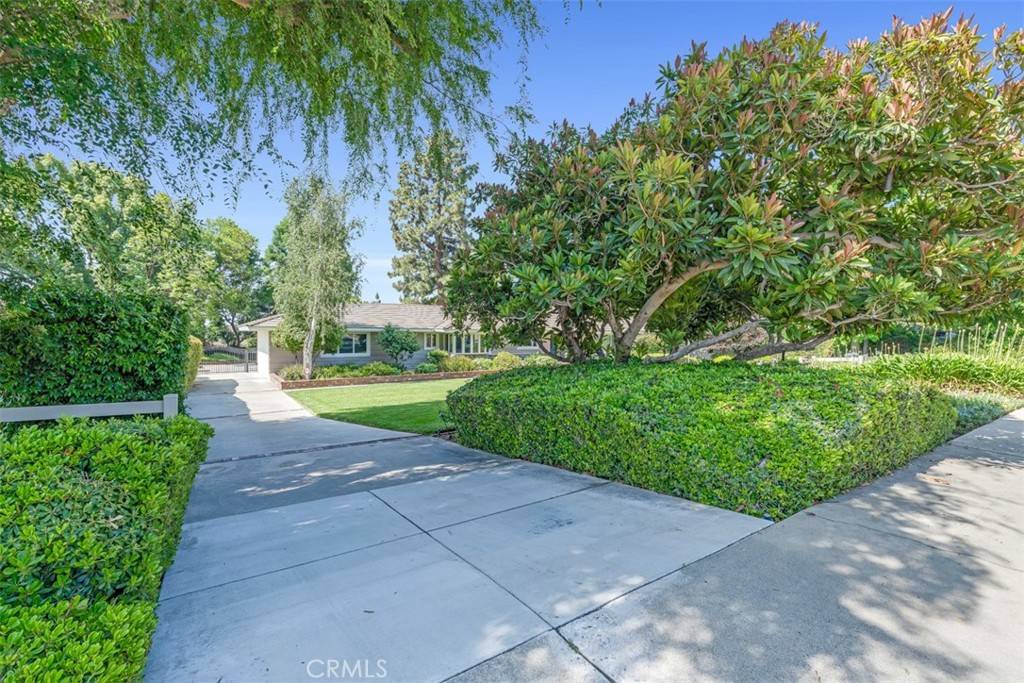 Upland, CA 91786,252 W 15th ST