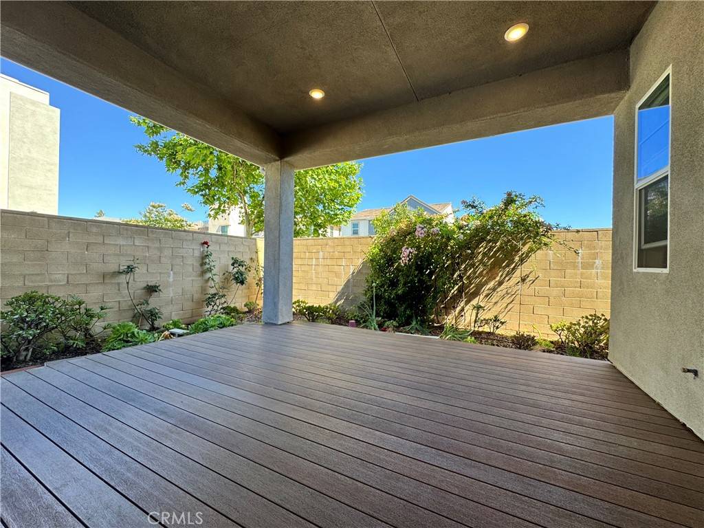 Irvine, CA 92618,325 Sawbuck